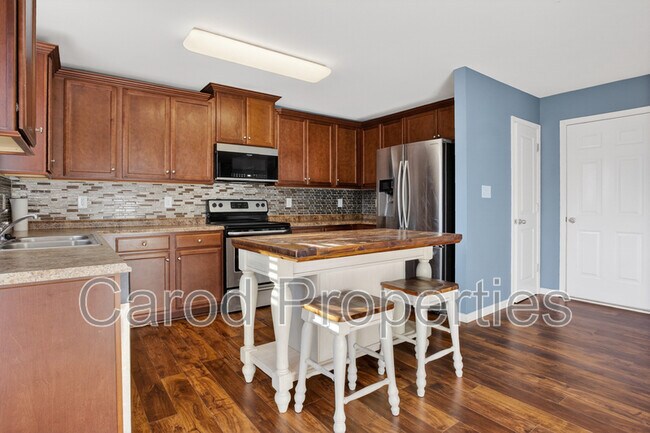 Building Photo - 3315 Runneymede Street SW