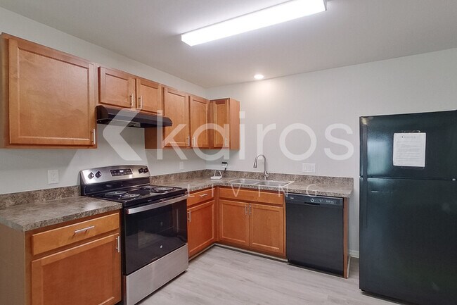 Building Photo - 3214 65th St W