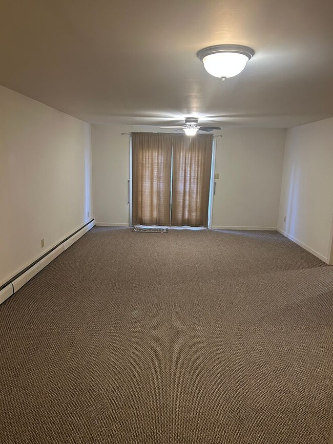 Building Photo - Solid Brick Rancher in Greencastle