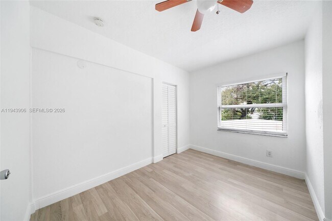 Building Photo - 3262 Elizabeth St