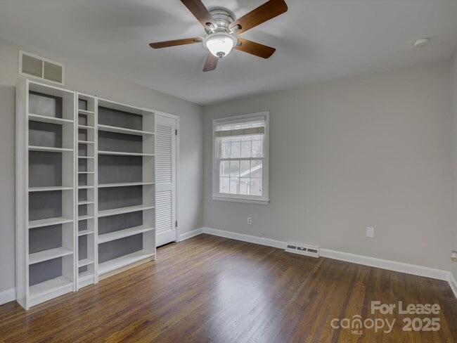 Building Photo - 6219 Colchester Pl