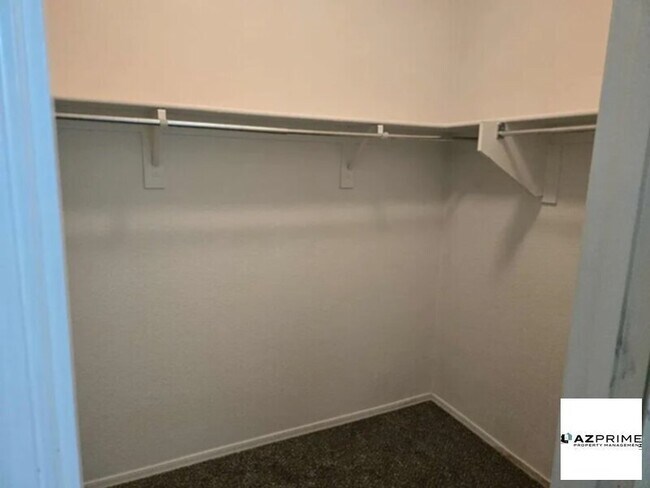 Building Photo - FOR RENT BY OWNER