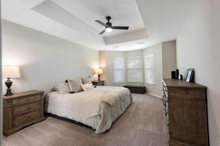 Building Photo - 5804 Parkplace Dr