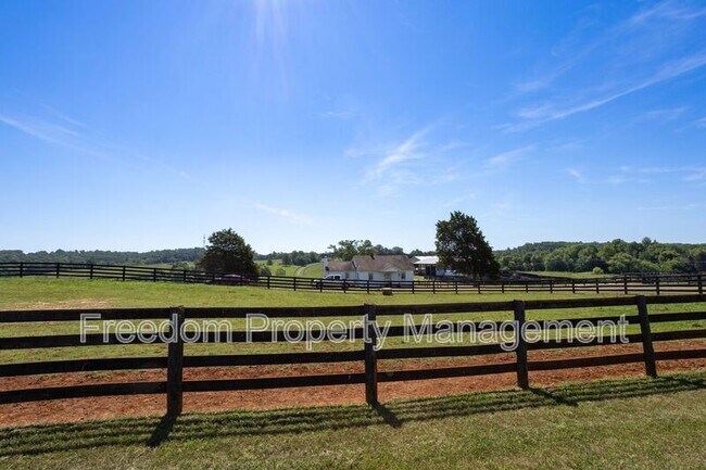 Building Photo - 12203 Mystic Hill Ln