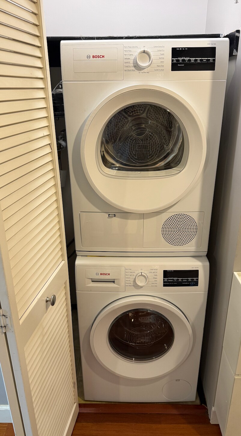 Building Photo - 1551 4th Ave