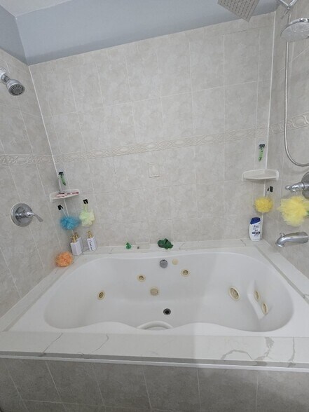 Building Photo - 237 1st Ave