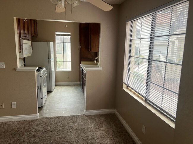 Building Photo - 4860 Nara Vista Way