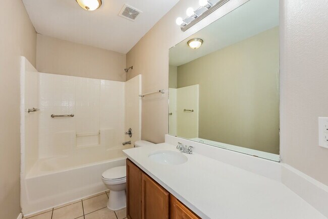 Building Photo - 1542 Reynolds St