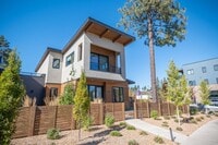 Building Photo - M713