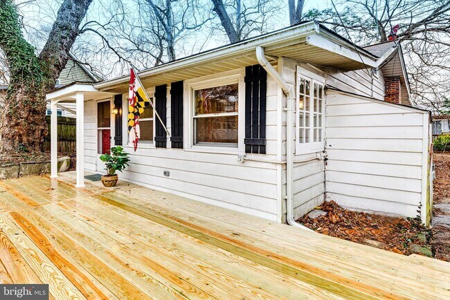 Building Photo - 21 Elm Rd