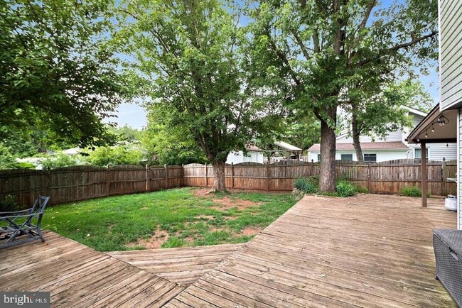 Building Photo - 511 Avondale Dr