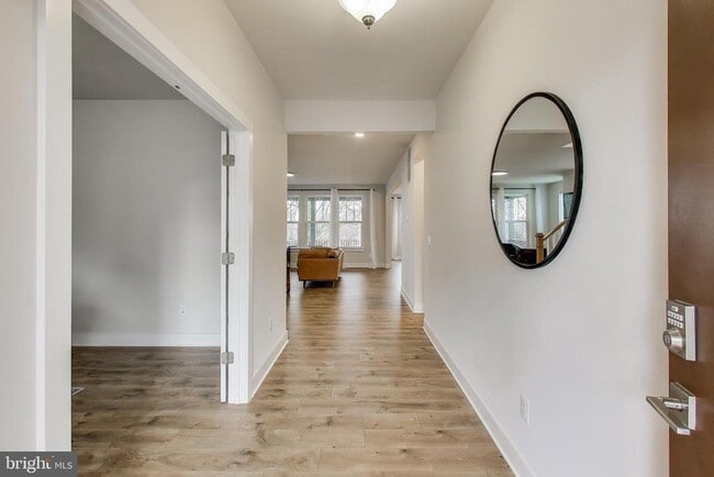 Building Photo - 3897 Hillview Ct