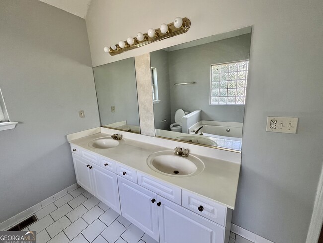 Building Photo - 4156 High Country Dr