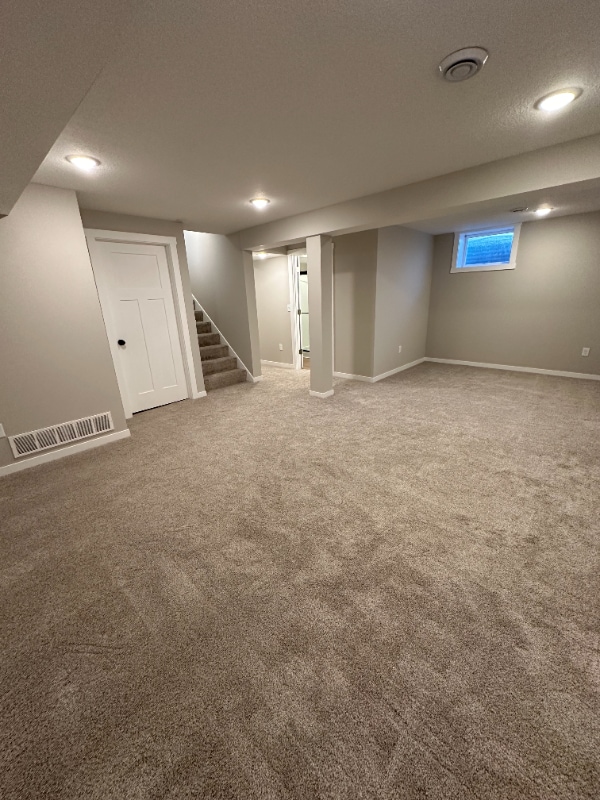 Building Photo - 605 N Grove St