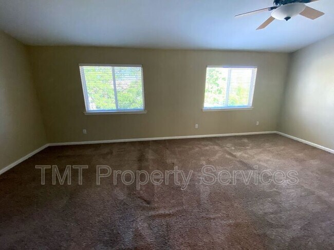 Building Photo - 8823 Ocean Breeze Ct