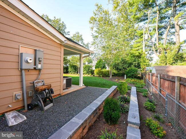 Building Photo - 4326 Mariner Ln