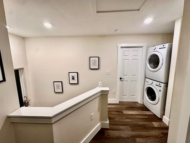 Building Photo - 4608 Gonzales St