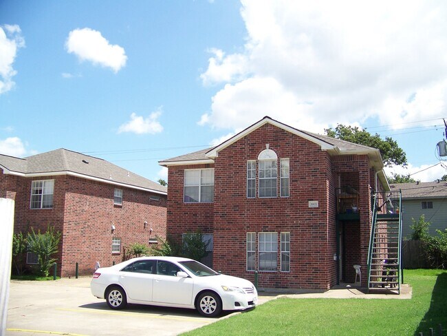 Building Photo - 3901 College Main St