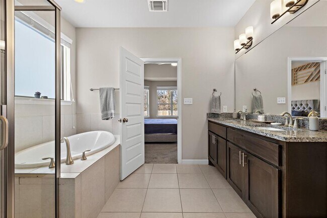 Building Photo - 3009 Diego Dr