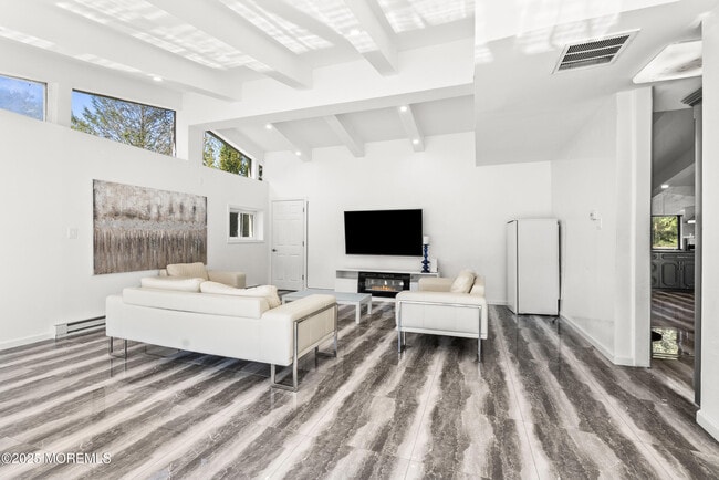 Building Photo - 512 Deal Rd