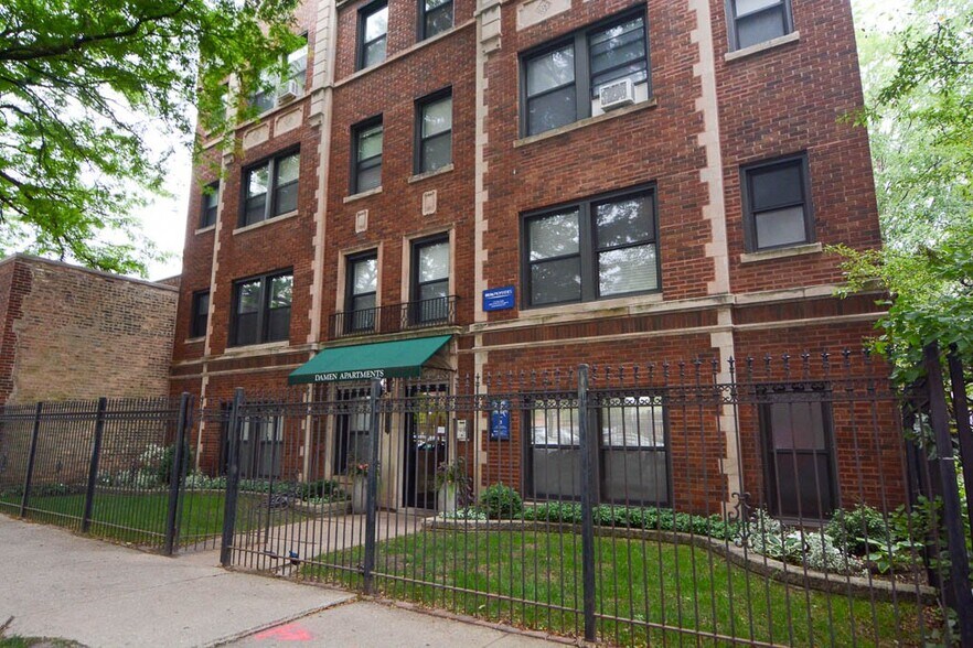 Primary Photo - 4551 N Damen Ave