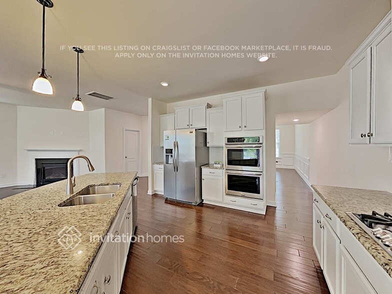 Building Photo - 1633 Great Rd