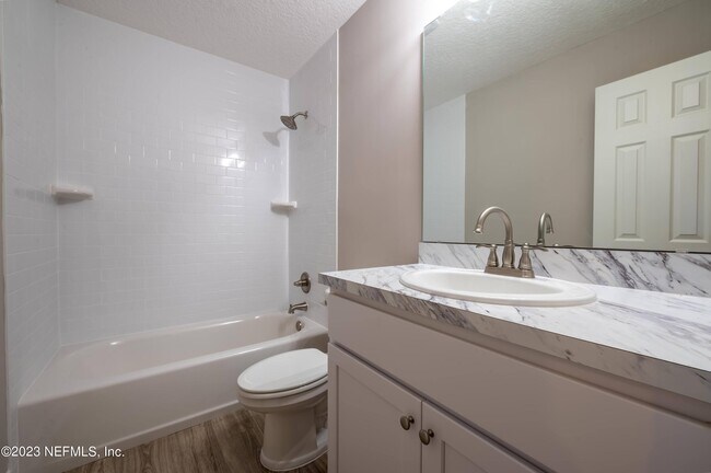 Building Photo - 6264 Diane Rd