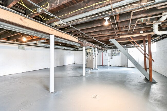 Building Photo - 5107 Hunter Ave