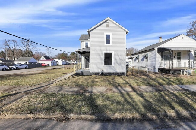 Building Photo - 401 Miller Ave