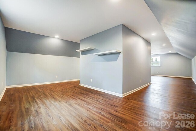 Building Photo - 1724 Dunkirk Dr