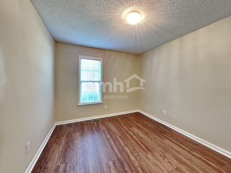 Building Photo - 8812 Love Field Ct
