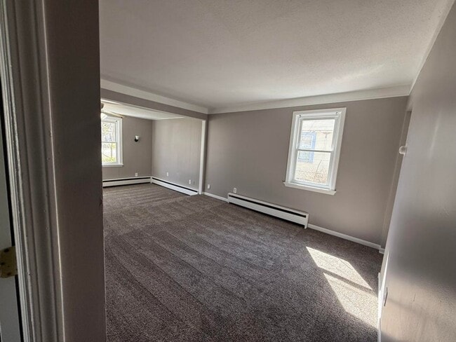 Building Photo - 633 Bagley Ave