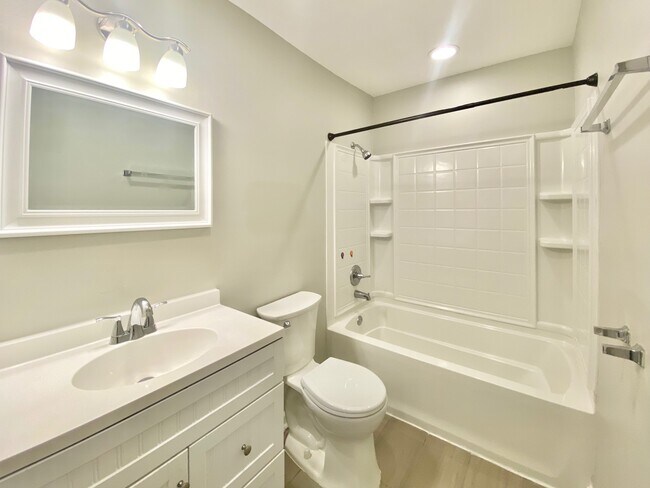 Building Photo - 102 Petworth Dr
