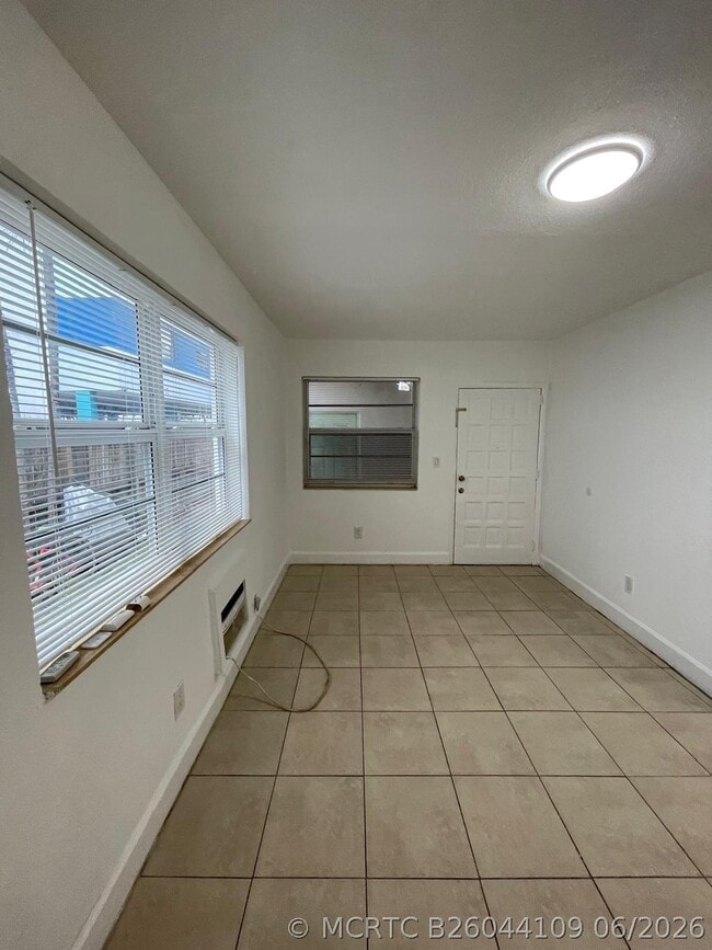 Building Photo - 6930 Byron Ave