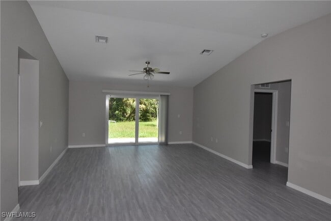 Building Photo - 2121 Firebrand Rd