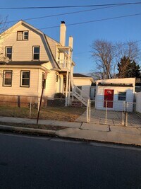 Building Photo - 1532 Emerson Pl