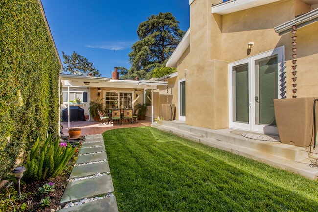 Back Yard - 5440 Ben Ave