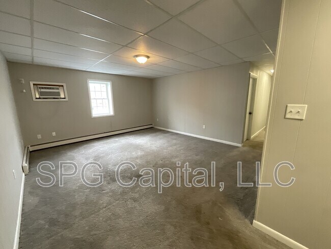 Building Photo - 51 Chambersburg St