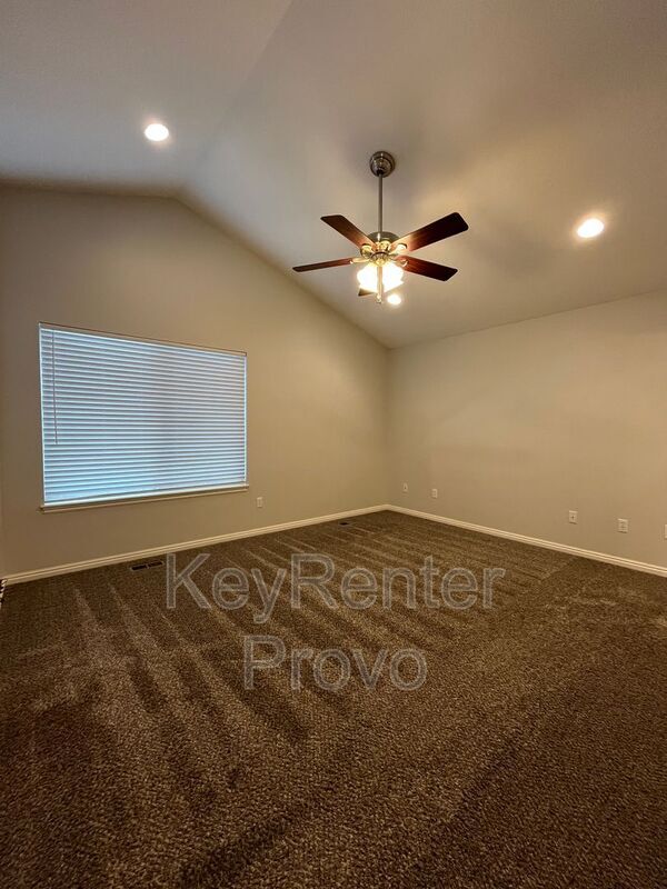Building Photo - 1548 W 740 S
