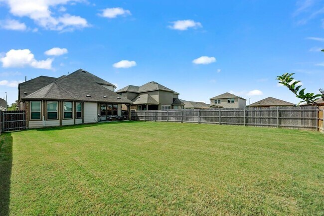 Building Photo - 17012 Pleasanton Cove