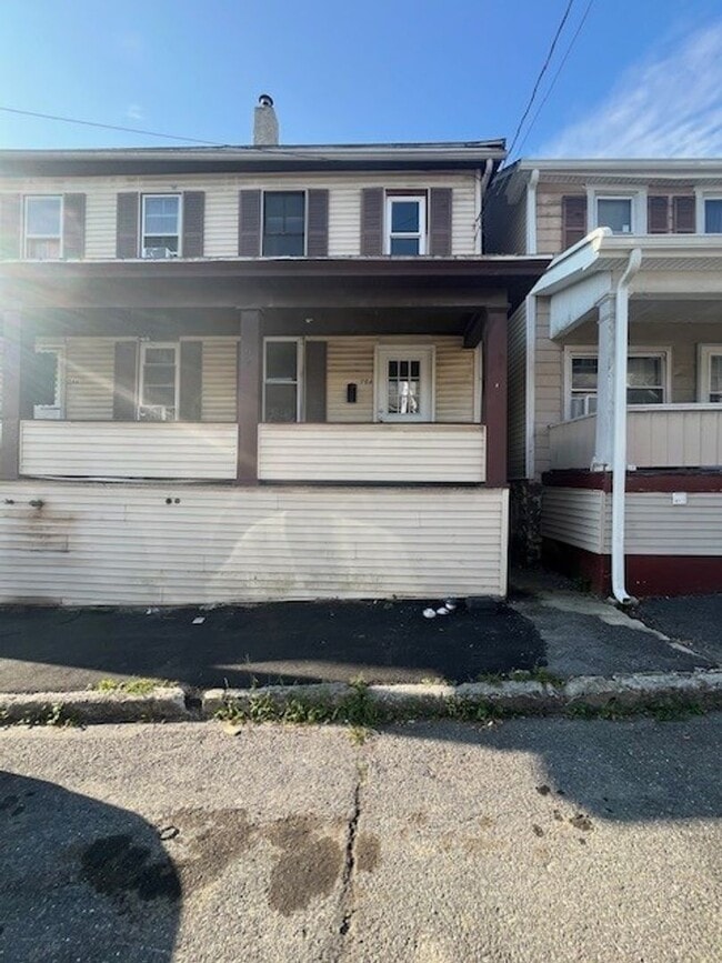 Primary Photo - 3 bedroom 1 bathroom