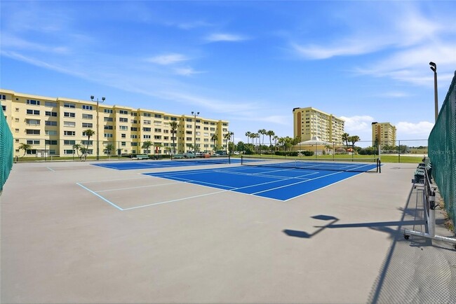 Building Photo - 4780 Cove Cir