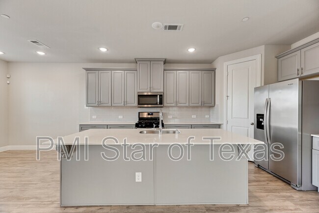 Building Photo - 4529 Titus Cir