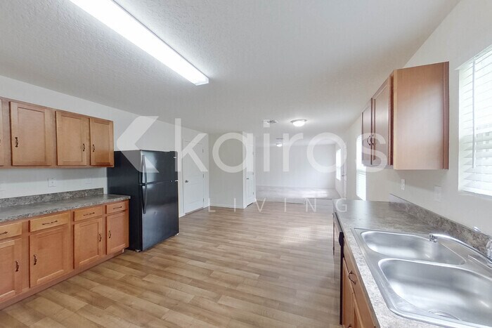 Building Photo - 94 Rolling Sands Dr