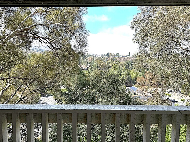 Building Photo - 545 S Ranch View Cir