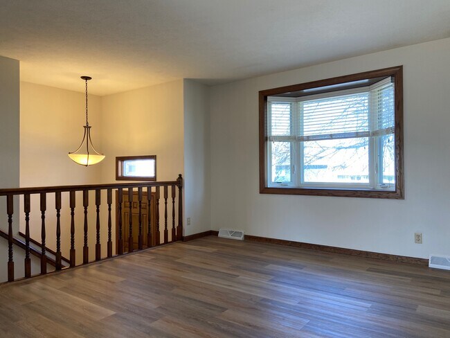 Livingroom - 13835 Greenfield Rd