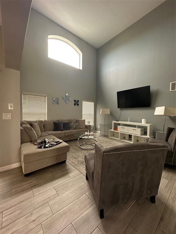 Building Photo - 224 Paloma Dr