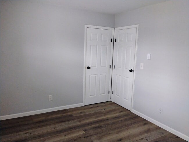 Building Photo - Emma Parkway Townhomes