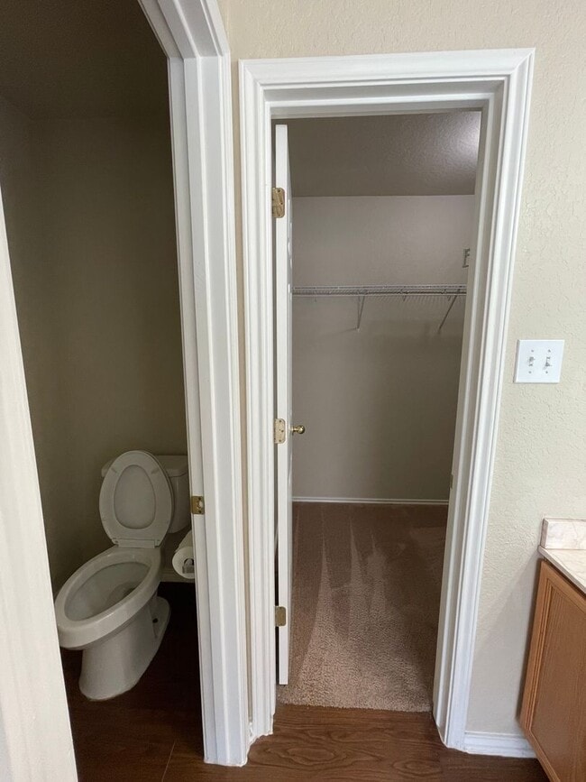 Building Photo - NEW ON MARKET