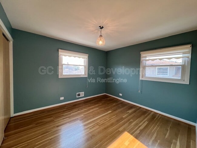 Building Photo - 8931 N Merrill St